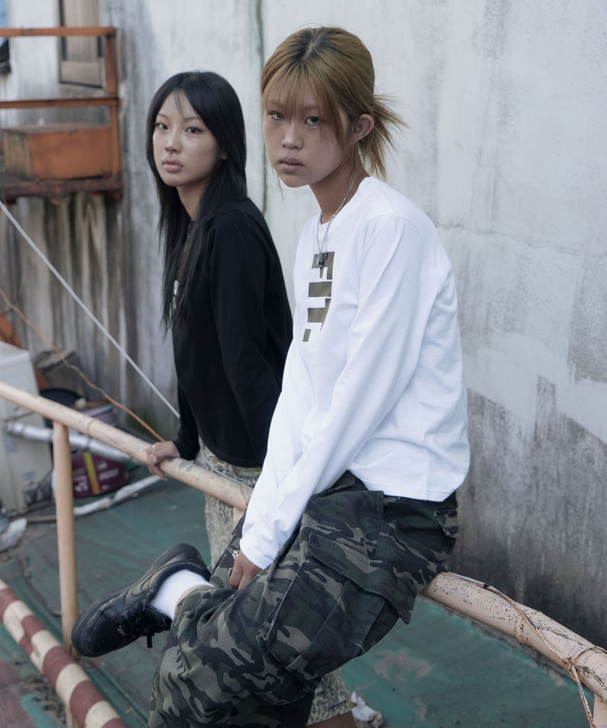 씨티씨(CTC) Unfiltered-fit long sleeve tee (white)
