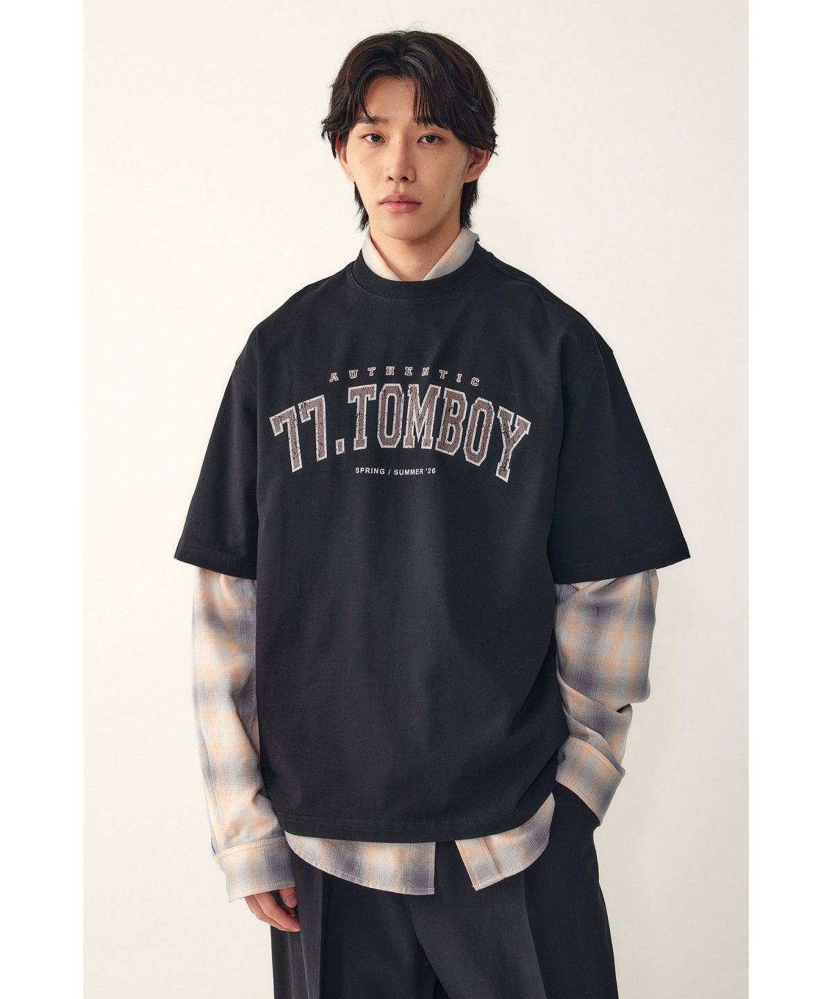 스튜디오 톰보이(STUDIO TOMBOY) [MEN] 빈티지 로고 레터링 반팔 티셔츠_블랙 9156222213