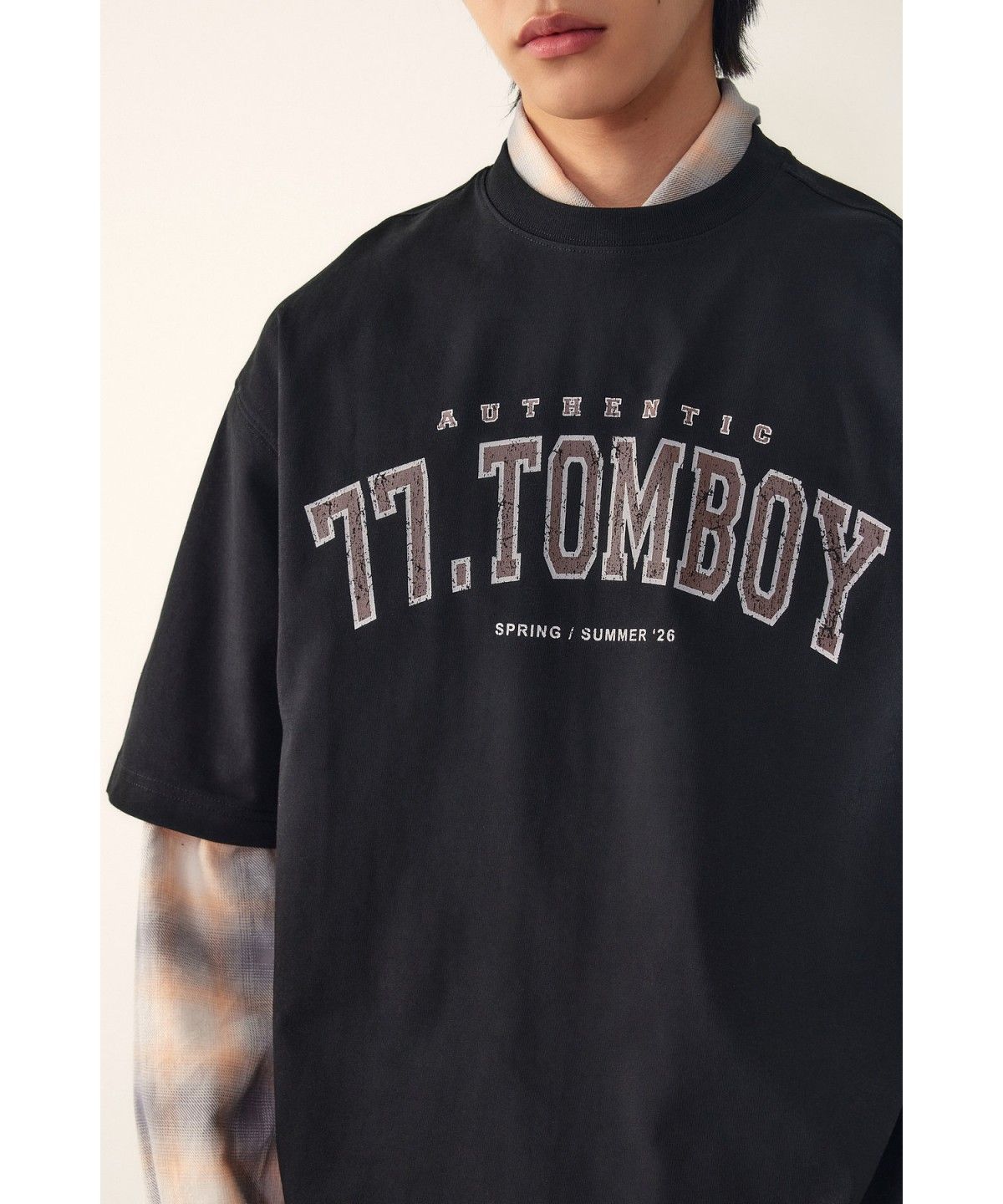 스튜디오 톰보이(STUDIO TOMBOY) [MEN] 빈티지 로고 레터링 반팔 티셔츠_블랙 9156222213