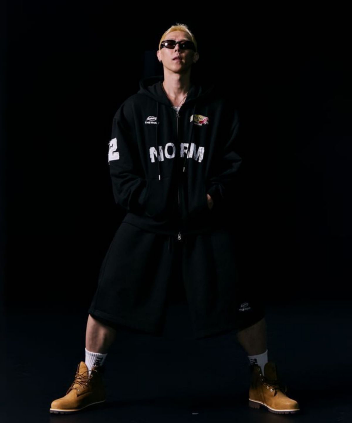 더랭크(THERANK) NORM WILFORD ZIP-UP HOODIE [BLACK]