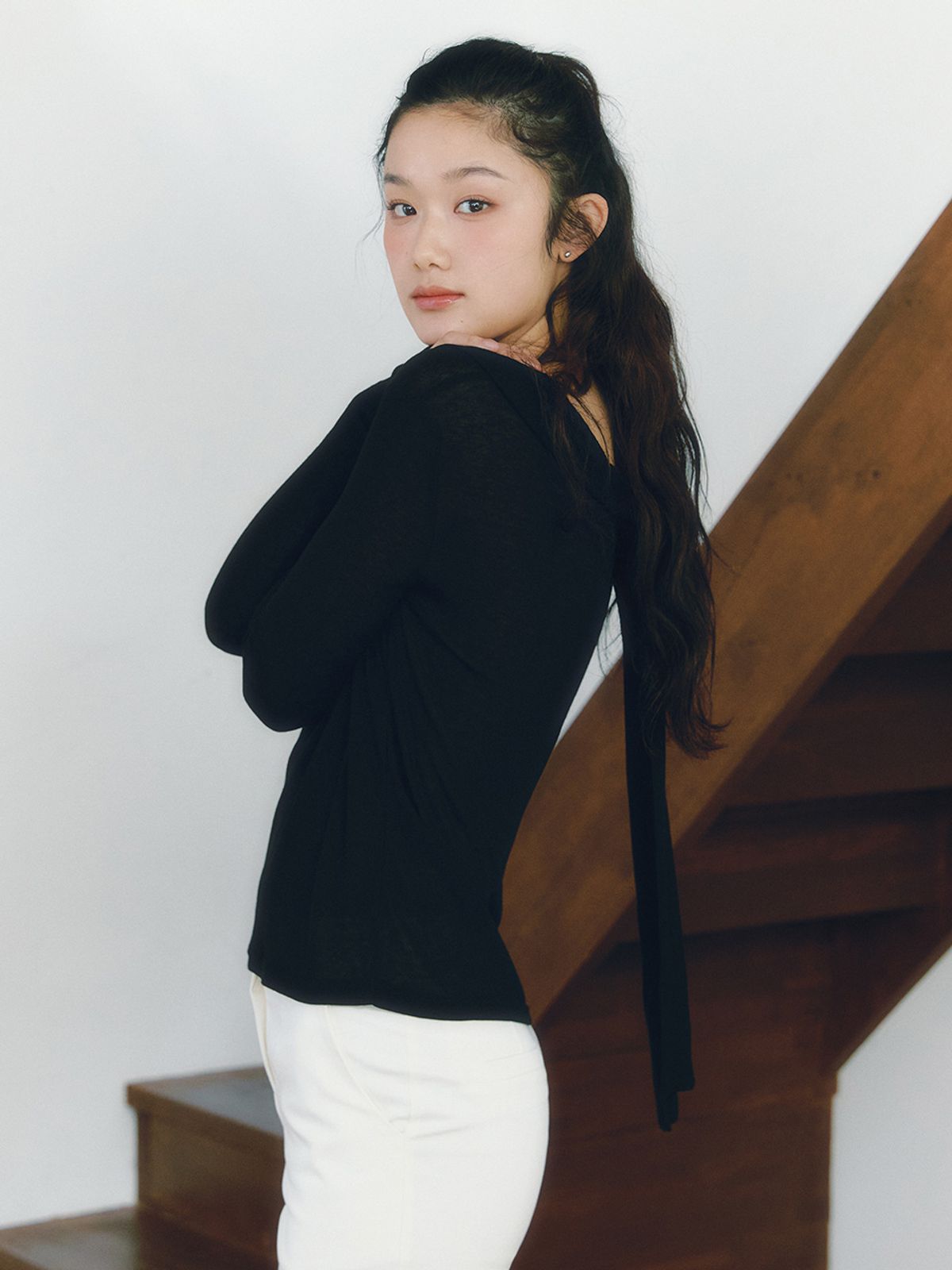 가니송(GANISONG) 드레이프 타이 테일 티셔츠_블랙