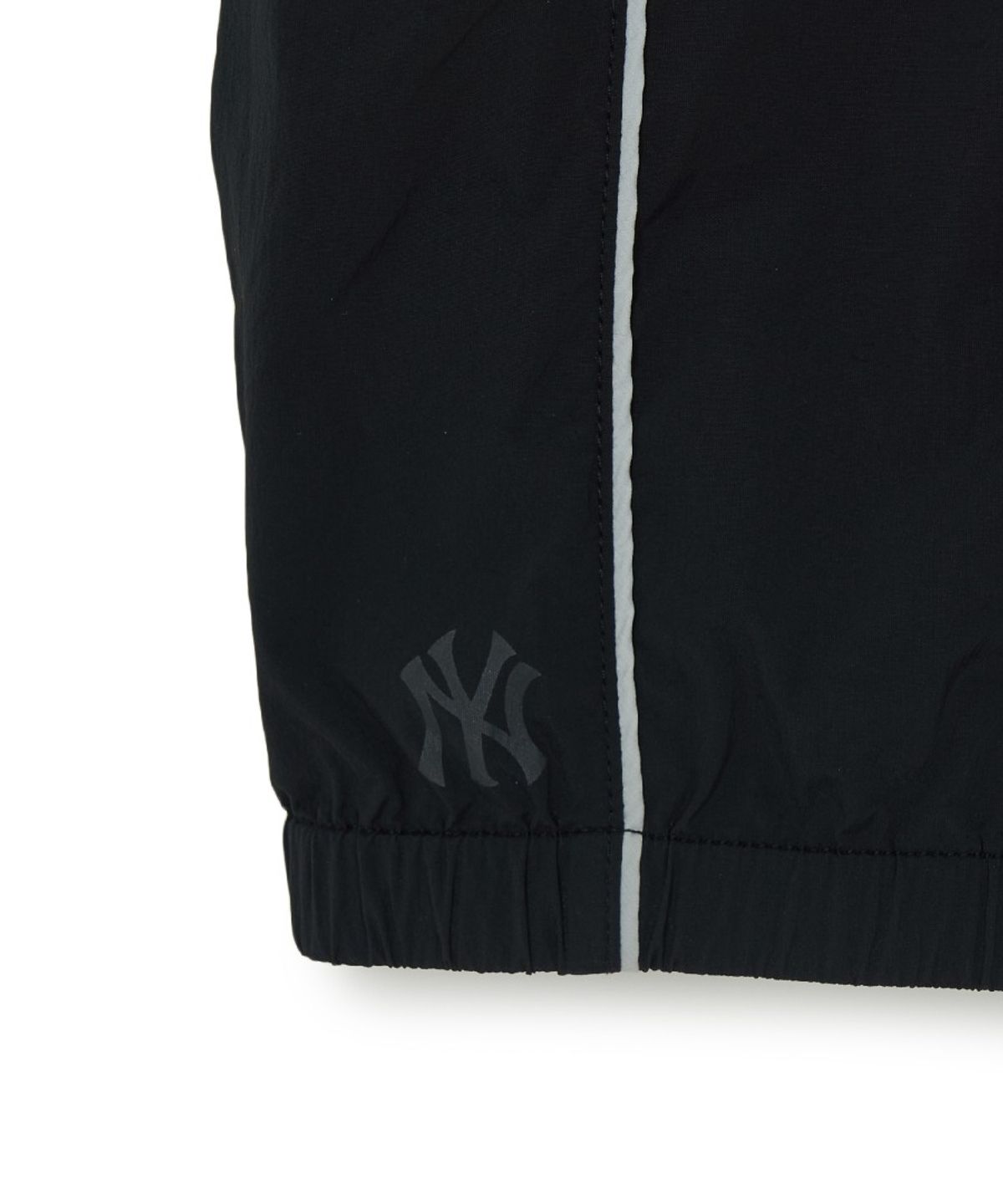 엠엘비 키즈(MLB KIDS) 스트릿 베이직 우븐 빅로고 아트웍 티셔츠 NY (Black)