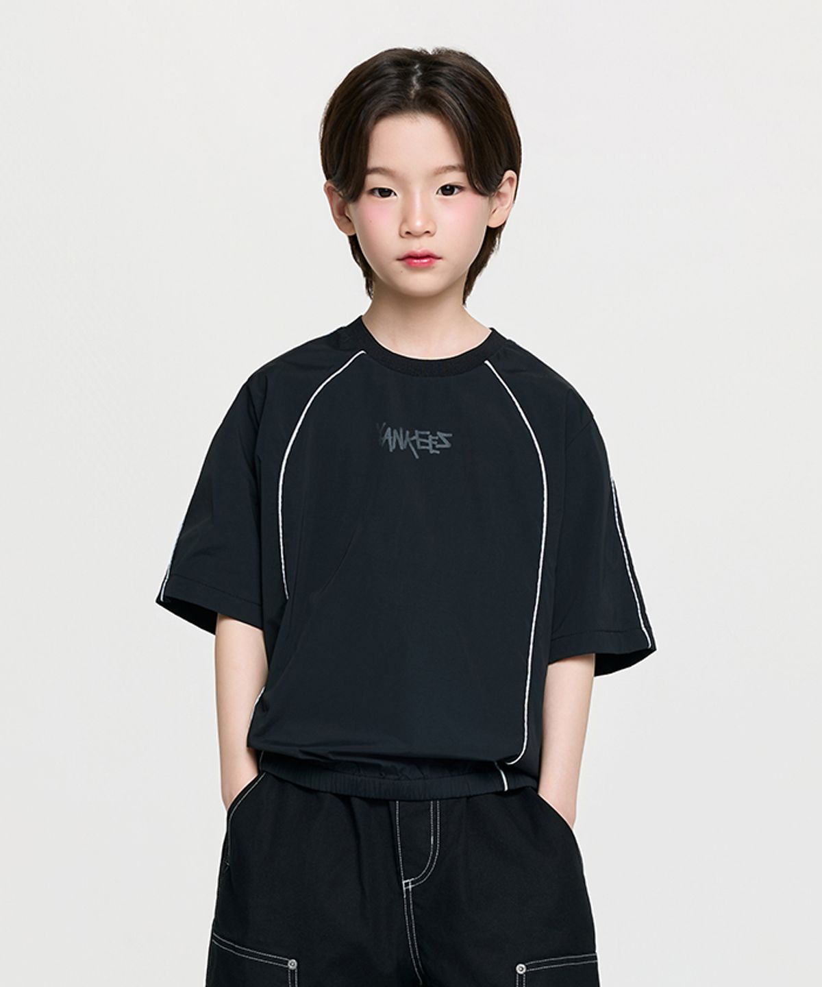 엠엘비 키즈(MLB KIDS) 스트릿 베이직 우븐 빅로고 아트웍 티셔츠 NY (Black)