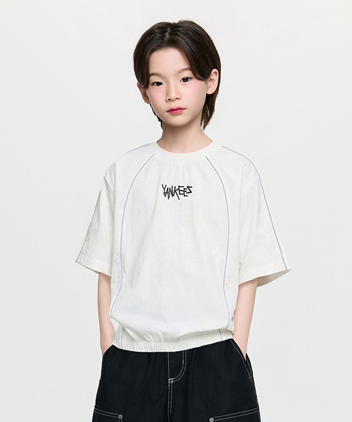 엠엘비 키즈(MLB KIDS) 스트릿 베이직 우븐 빅로고 아트웍 티셔츠 NY (White)