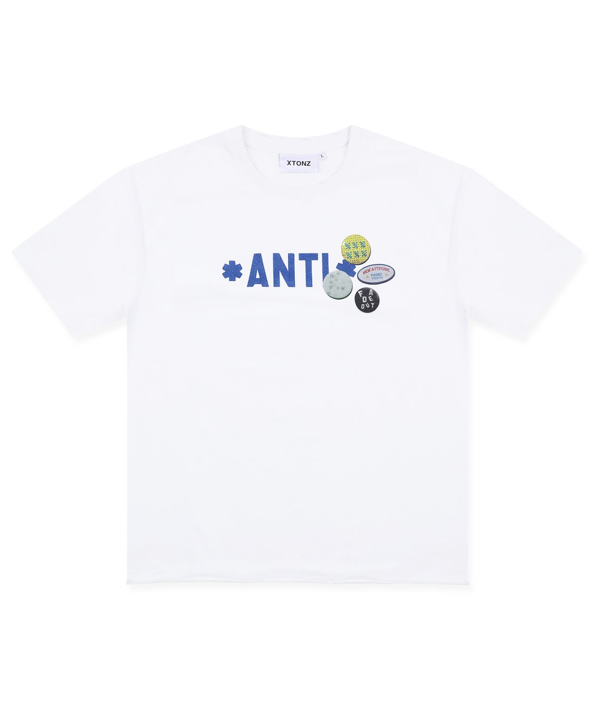 엑스톤즈(XTONZ) XF010 안티 핀 뱃지 티셔츠 (WHITE)