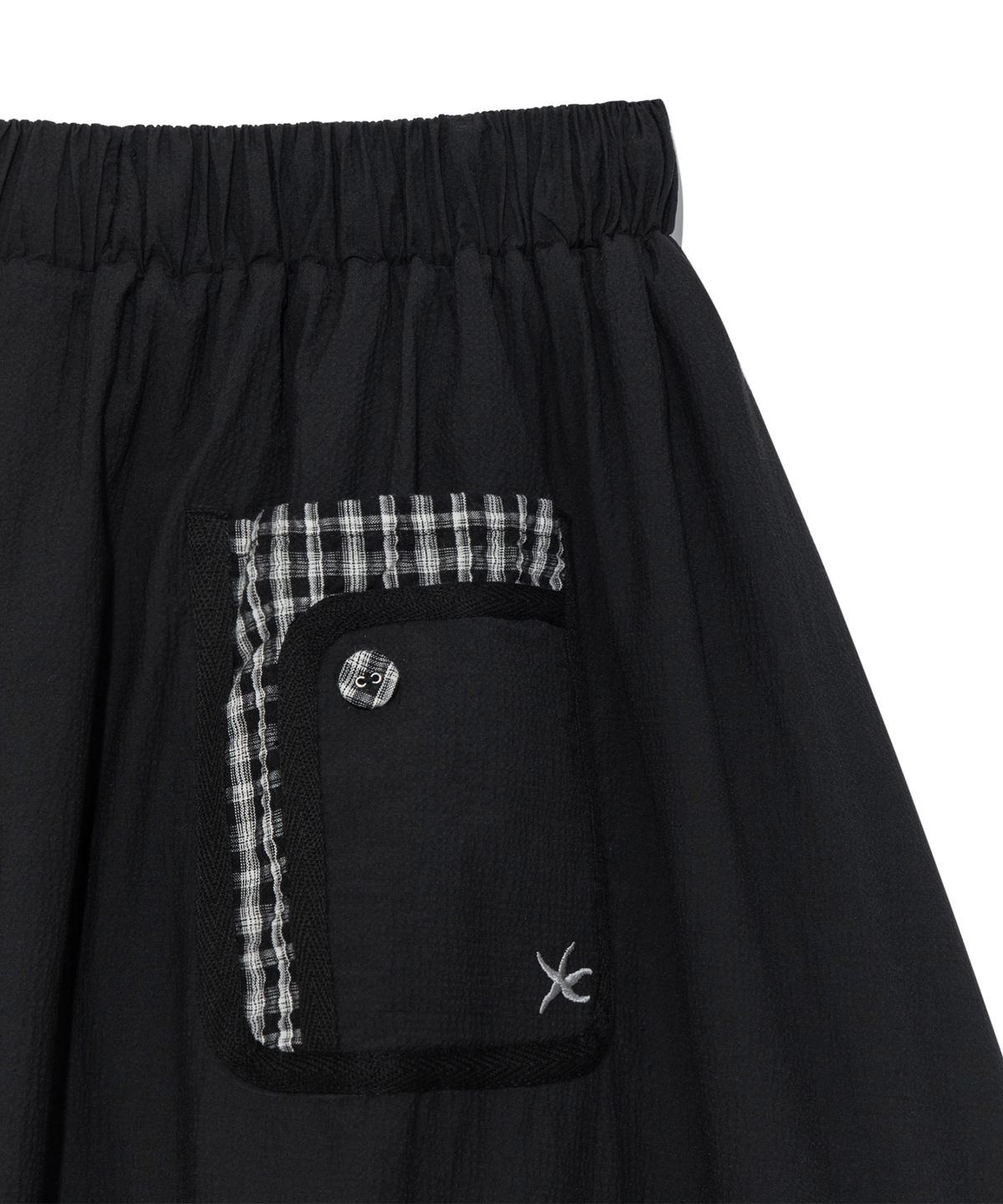 더콜디스트모먼트(THE COLDEST MOMENT) (w) TCM check pintuck layered skirt (black)