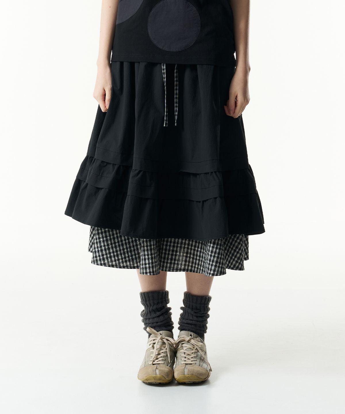 더콜디스트모먼트(THE COLDEST MOMENT) (w) TCM check pintuck layered skirt (black)