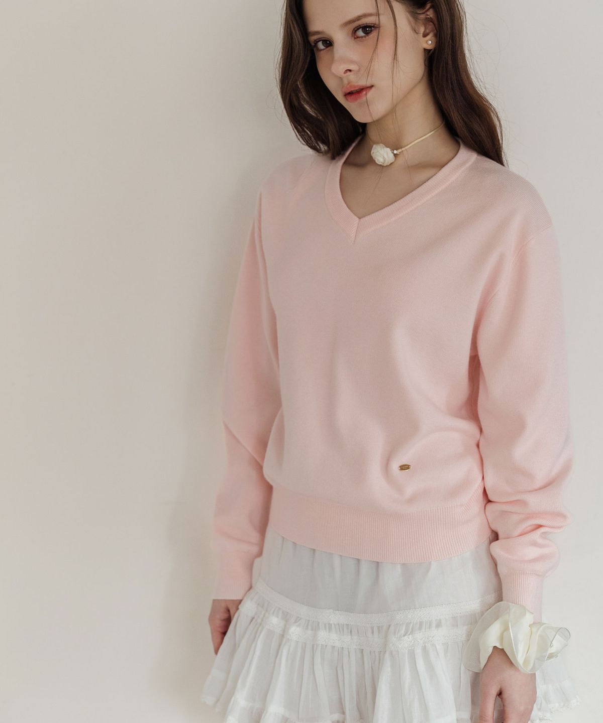 로트르드민(LAUTREDE MIN) V Neck Knit Pullover