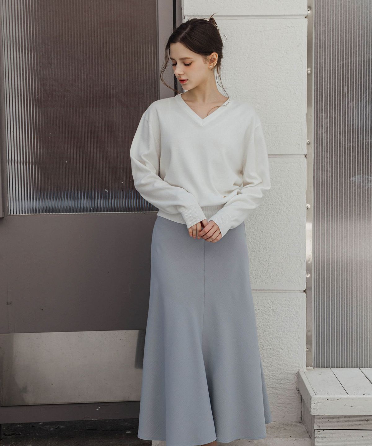로트르드민(LAUTREDE MIN) V Neck Knit Pullover