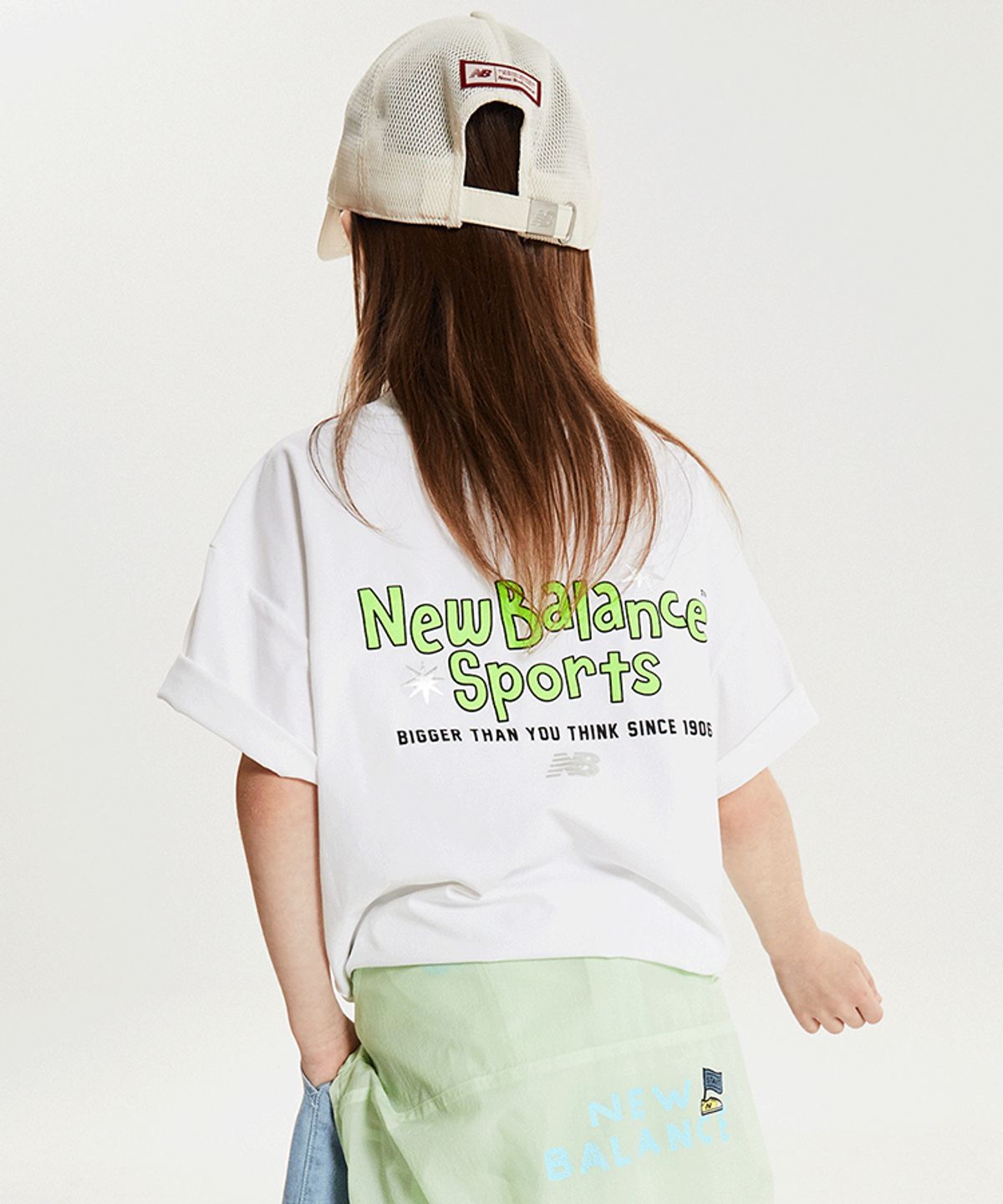 뉴발란스 키즈(NEWBALANCEKIDS) STELLAR PLAY GROUND_아동 로고  반팔티 NK9EG2501U10