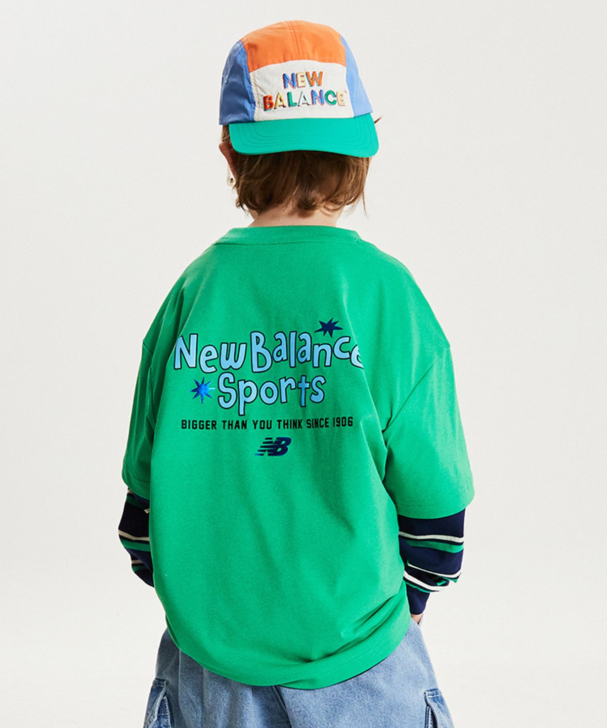 뉴발란스 키즈(NEWBALANCEKIDS) STELLAR PLAY GROUND_아동 로고  반팔티 NK9EG2501U40