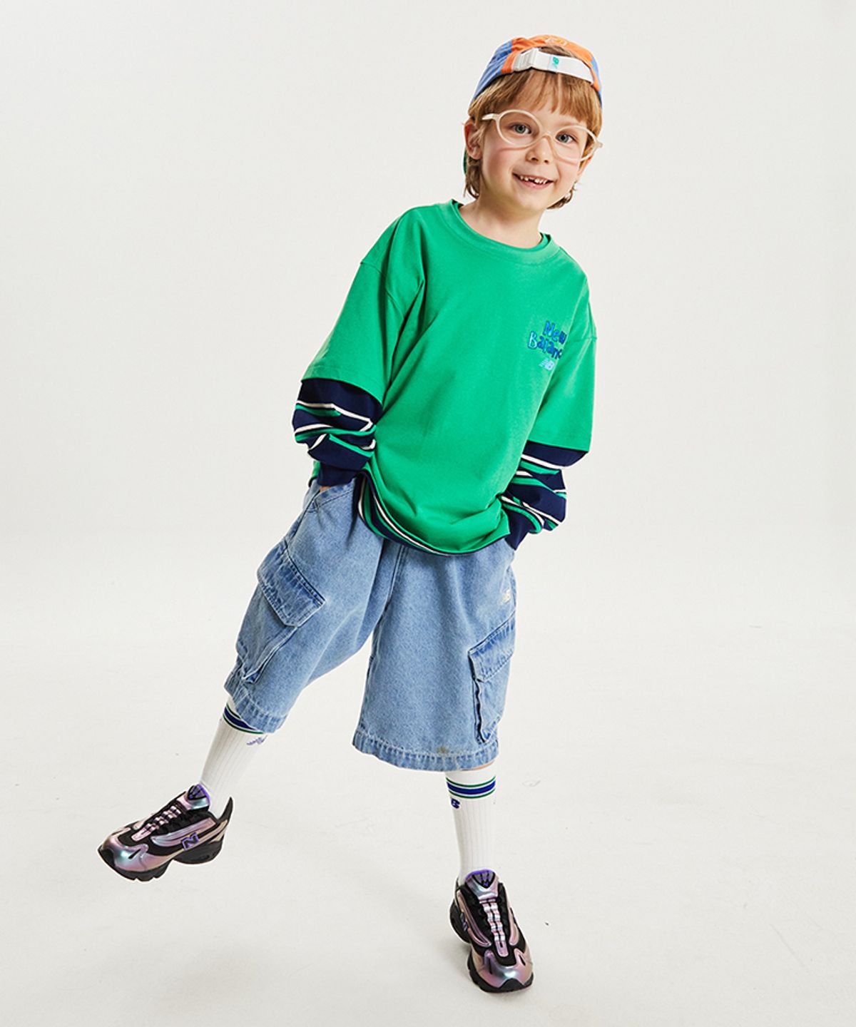 뉴발란스 키즈(NEWBALANCEKIDS) STELLAR PLAY GROUND_아동 로고  반팔티 NK9EG2501U40