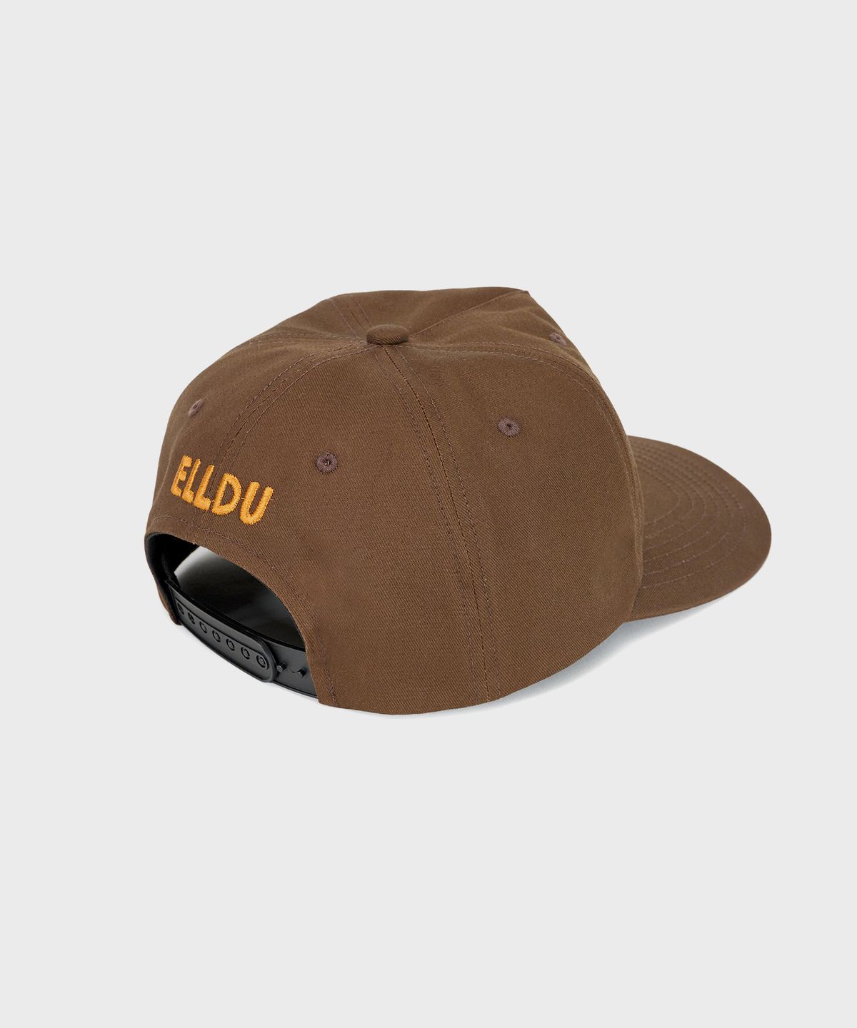 엘두(ELLDU) 웨이버 체인 스티치 캡 브라운