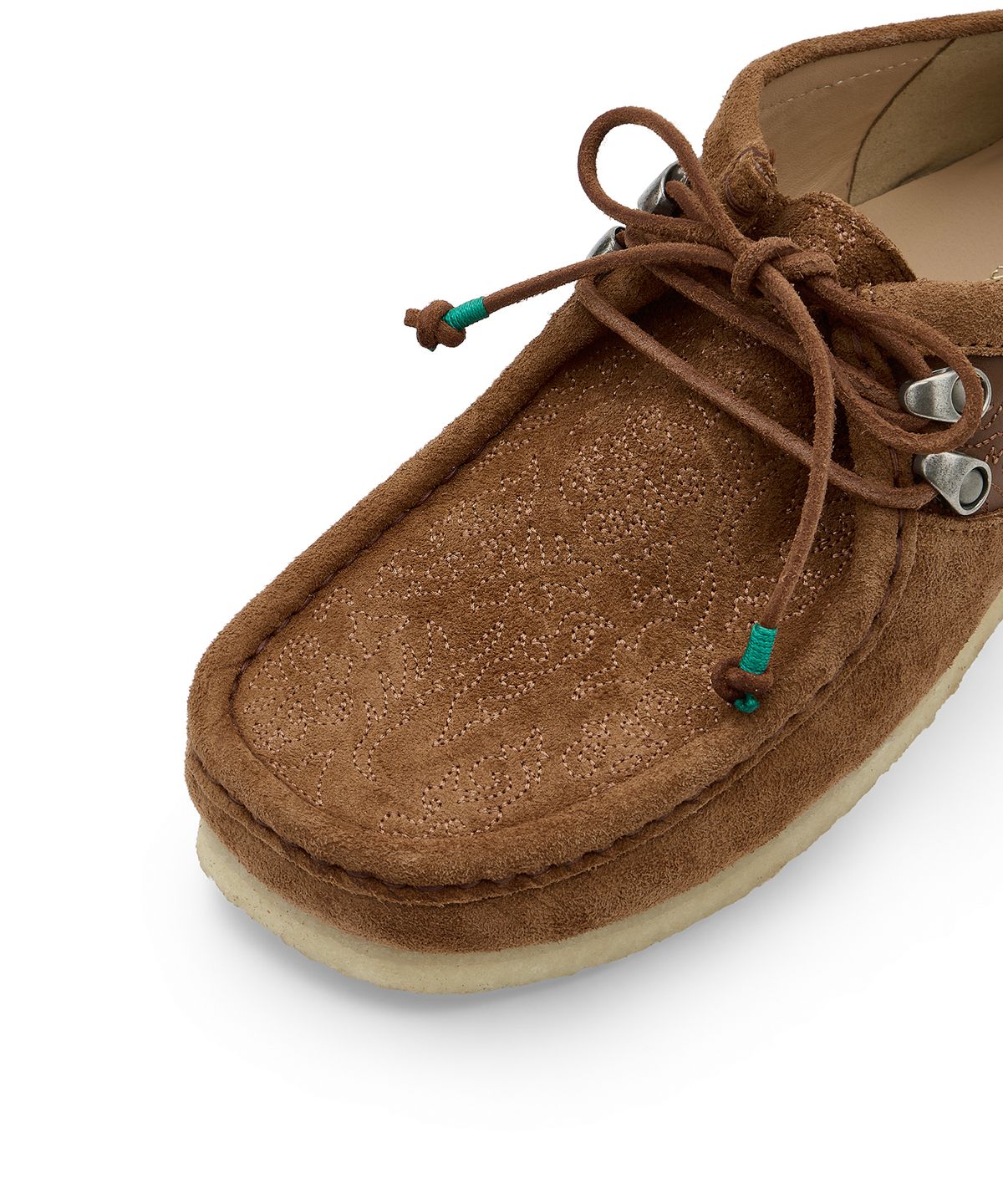 클락스 오리지널스(CLARKS ORIGINALS) [Clarks Originals x ADSB] 왈라비 엠브로이더리 - 탠 / AAA531UTAN