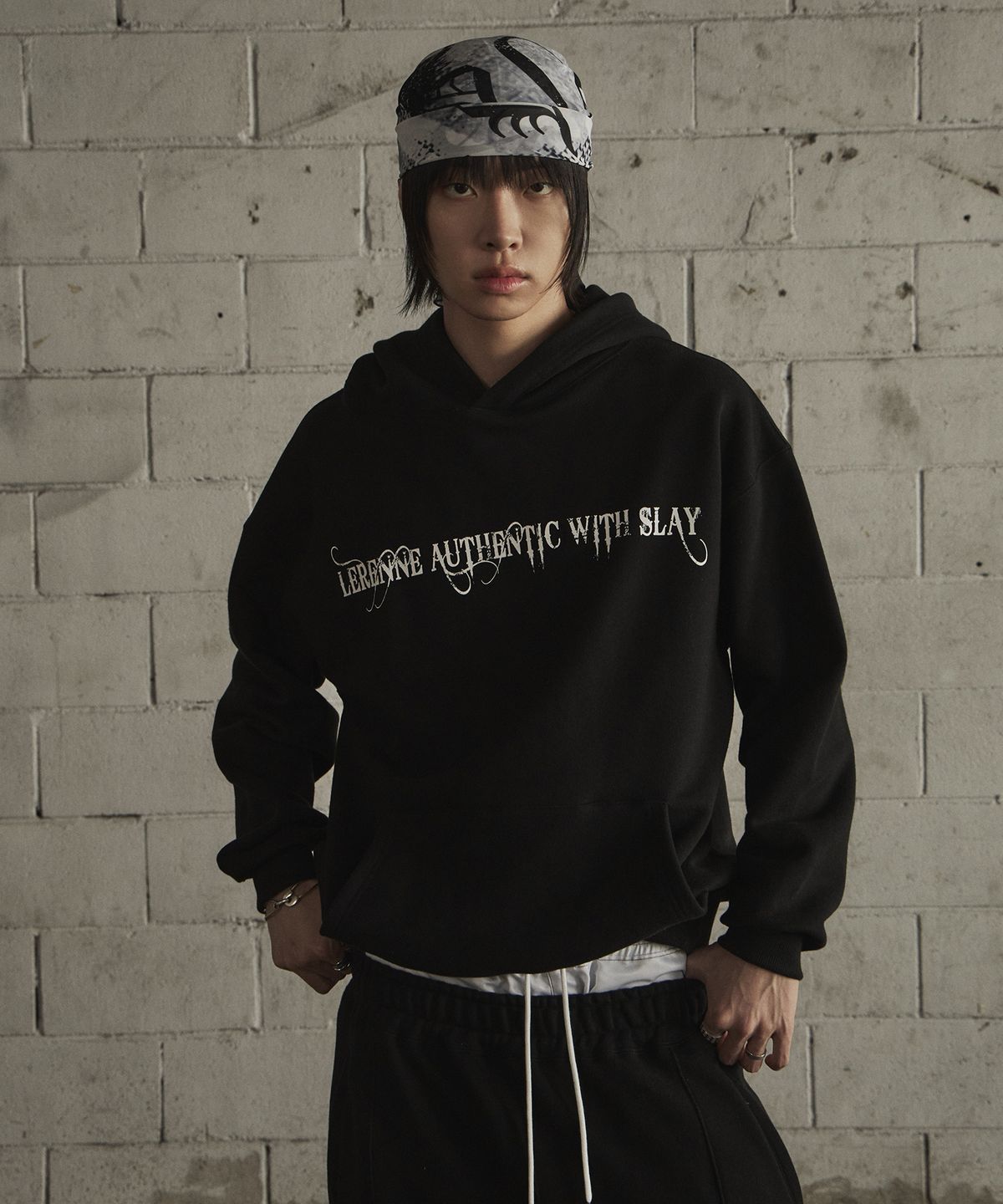 르렌느(LERENNE) Authentic Over Hoodie - Black