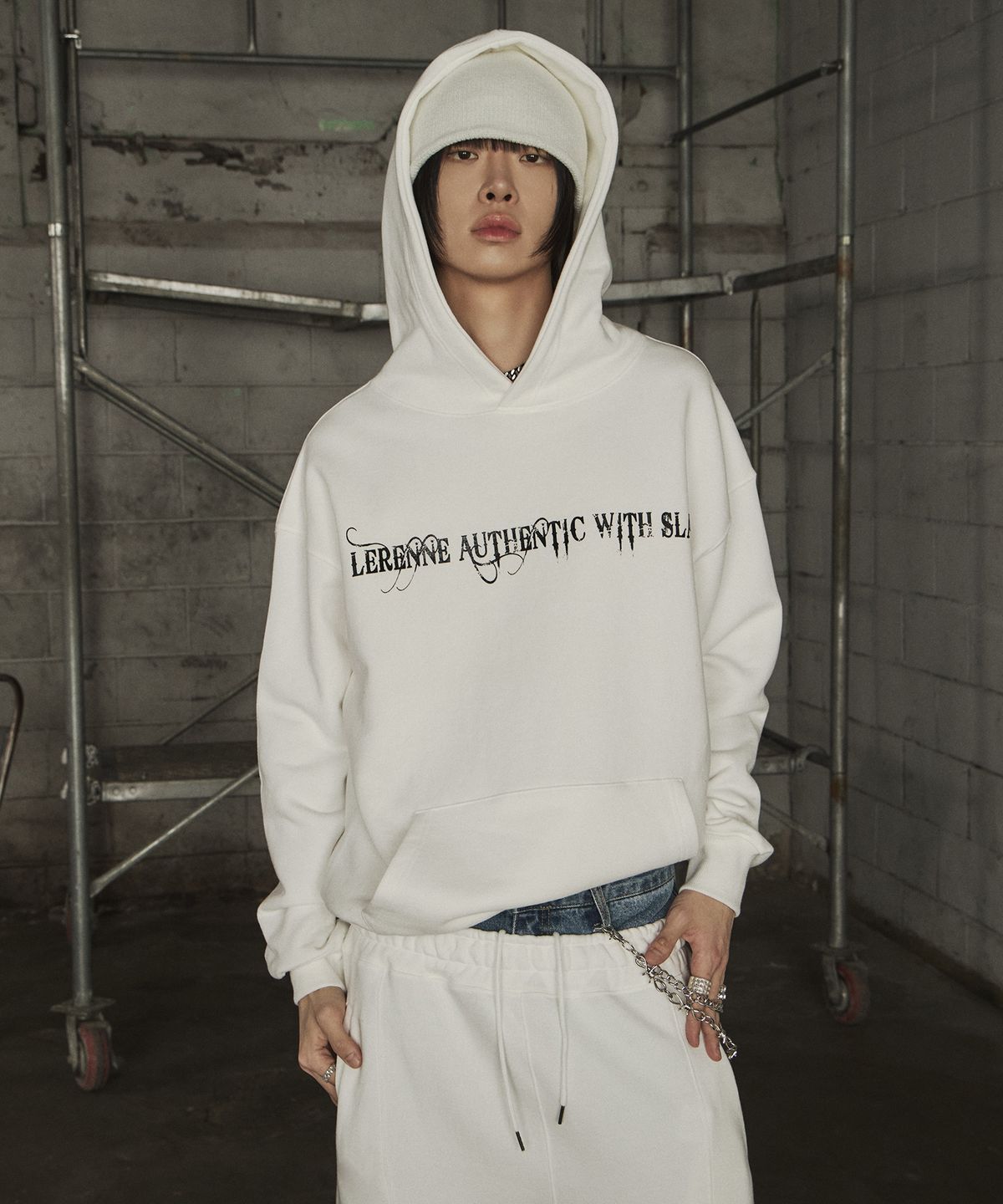 르렌느(LERENNE) Authentic Over Hoodie - White