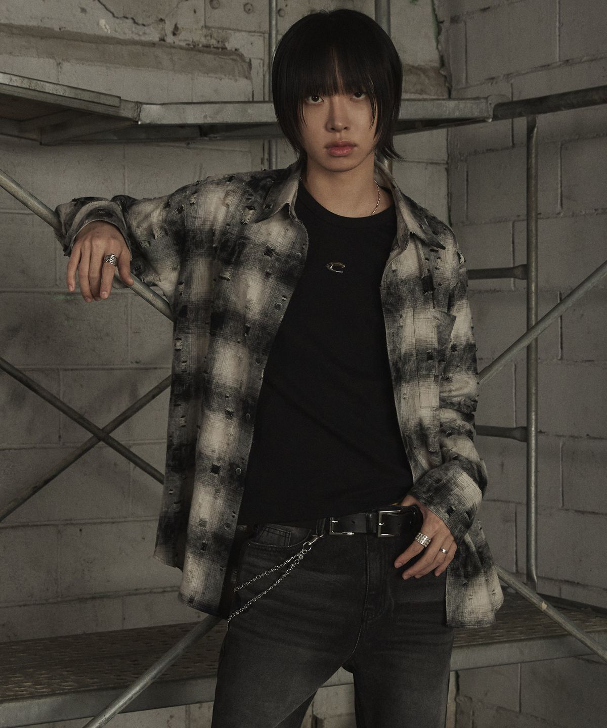 르렌느(LERENNE) Damaged Check Over Shirt - Check Black