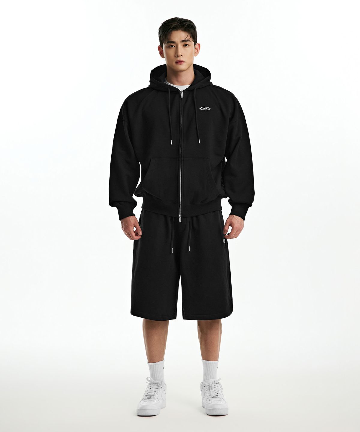 본투윈(BORN TO WIN) CHROME B HOODIE ZIP-UP [BLACK]