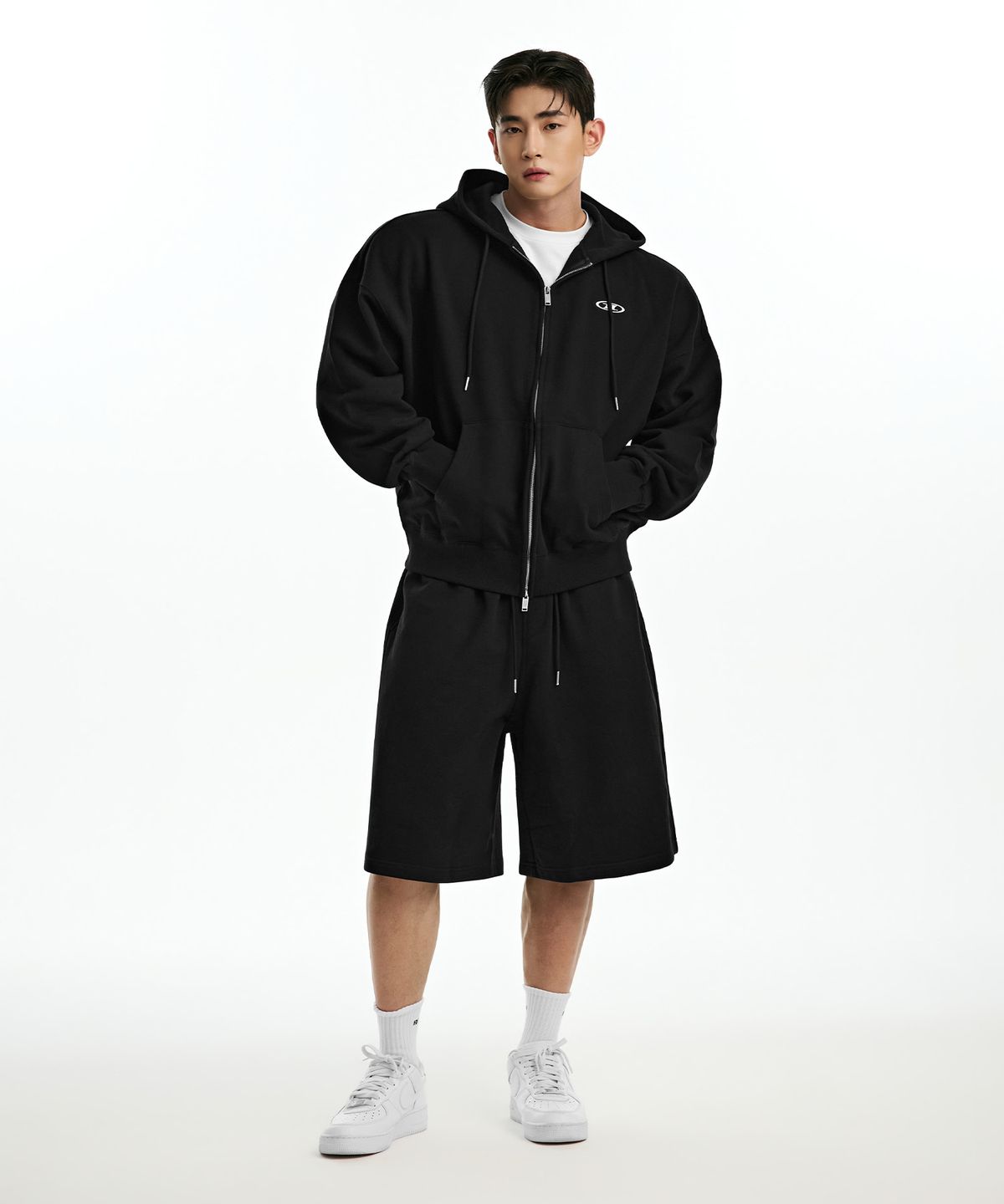 본투윈(BORN TO WIN) CHROME B HOODIE ZIP-UP [BLACK]