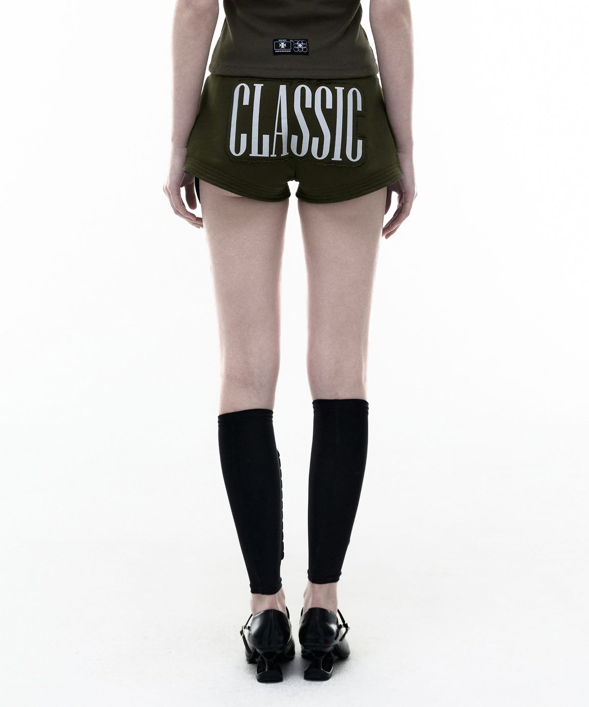 오퍼스 0012(OPUS 0012) Op. 08 CLASSIC PATCHED MICRO SWEAT PANTS KHAKI