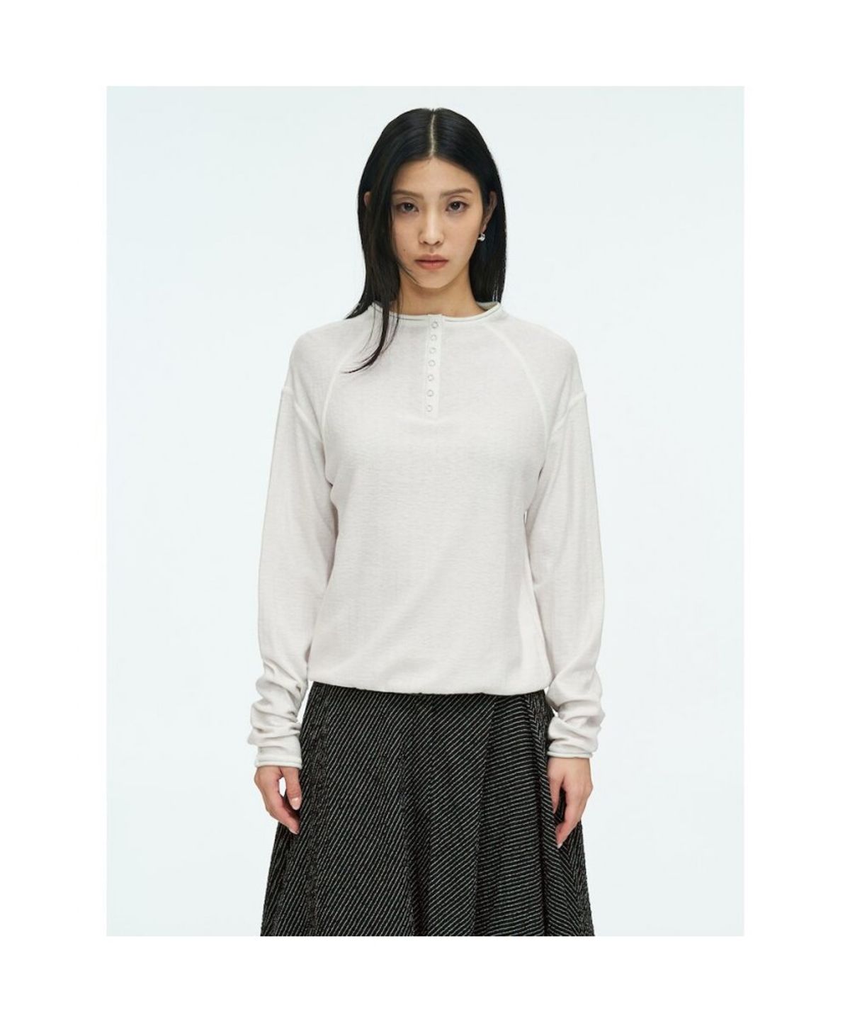 앙개(ANGGAE) Half Neck Button Pullover  Ivory