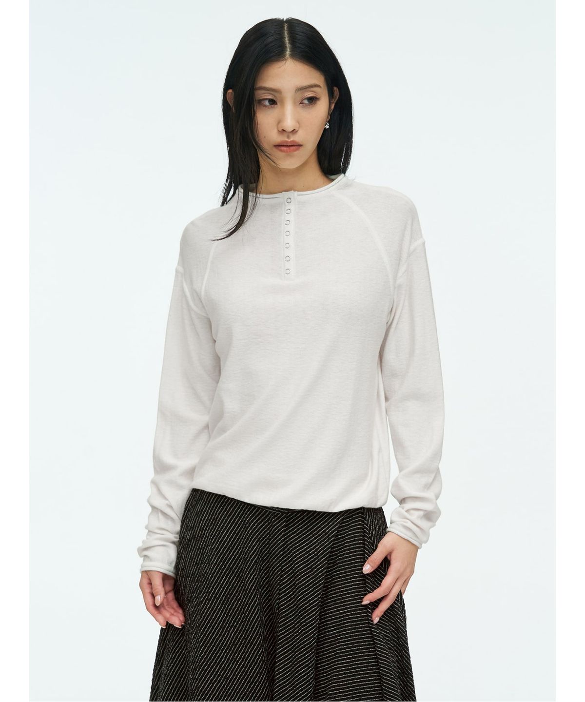 앙개(ANGGAE) Half Neck Button Pullover  Ivory