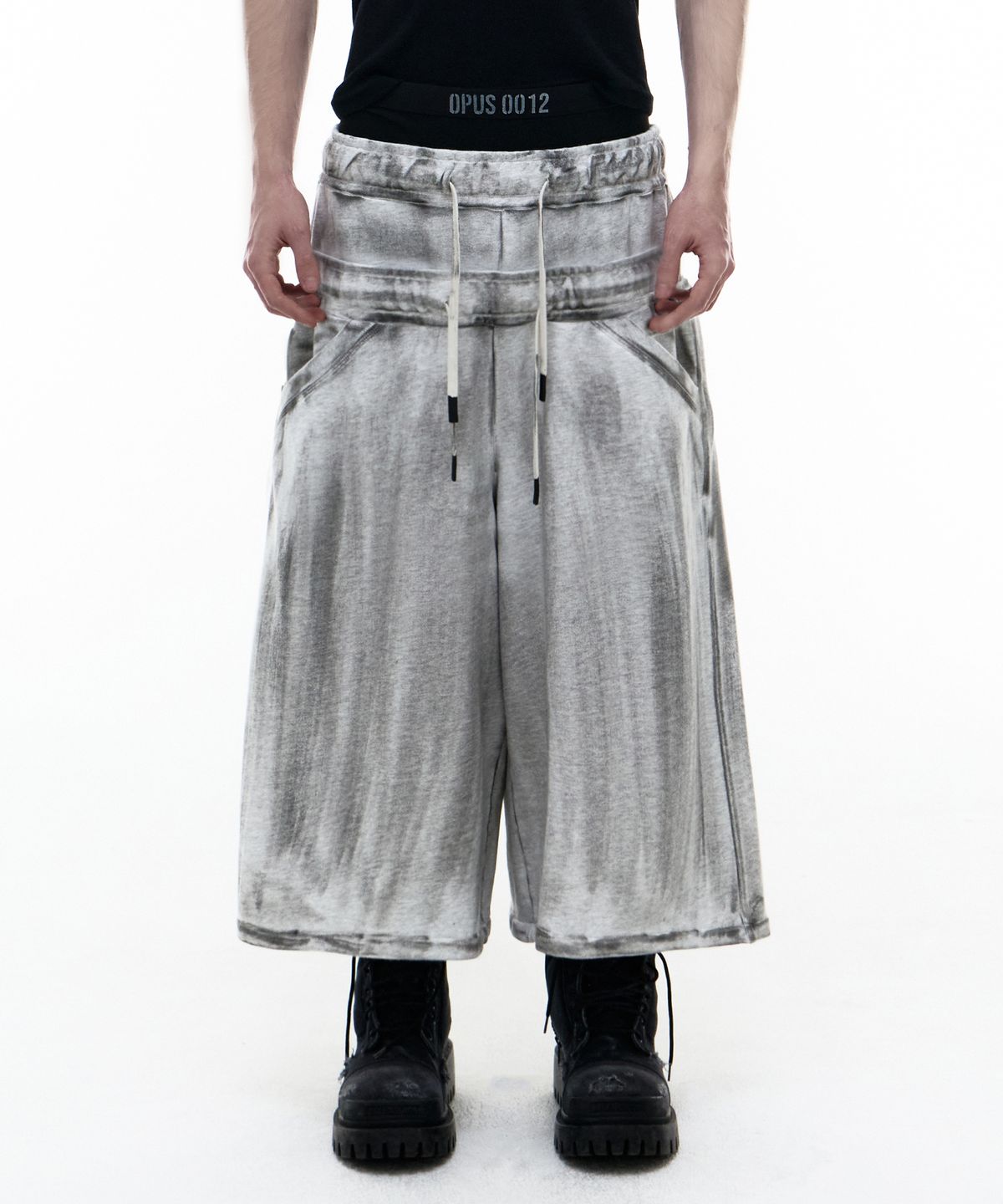 오퍼스 0012(OPUS 0012) Op. 08 ROCKY MAXI SWEAT SHORTS DIRTY WHITE