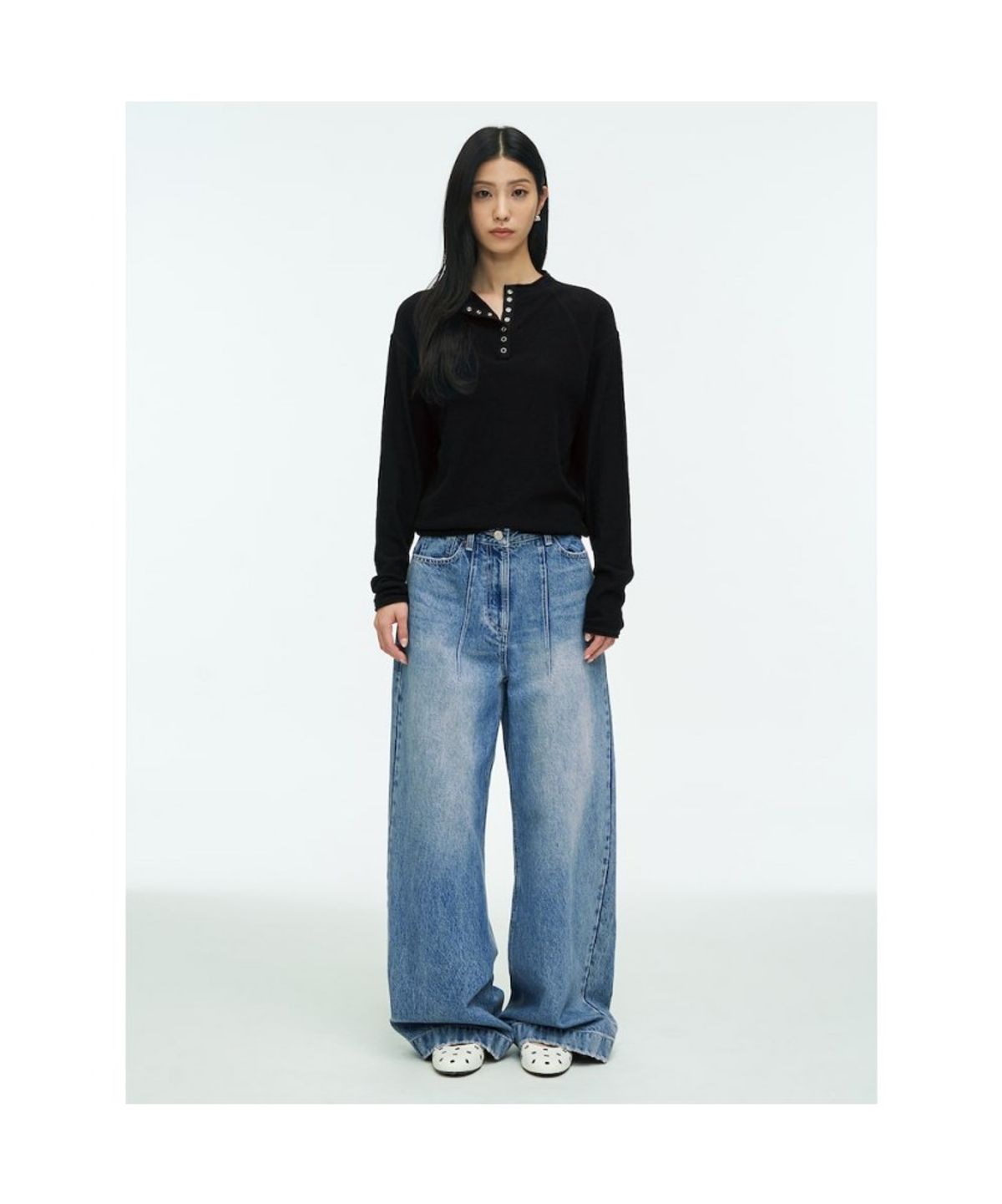 앙개(ANGGAE) Half Neck Button Pullover  Black