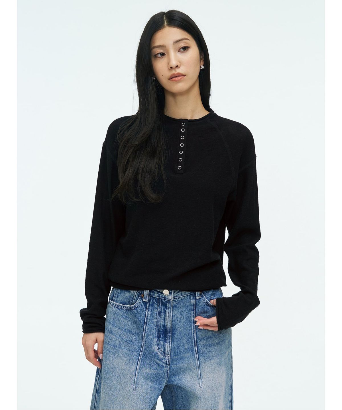 앙개(ANGGAE) Half Neck Button Pullover  Black