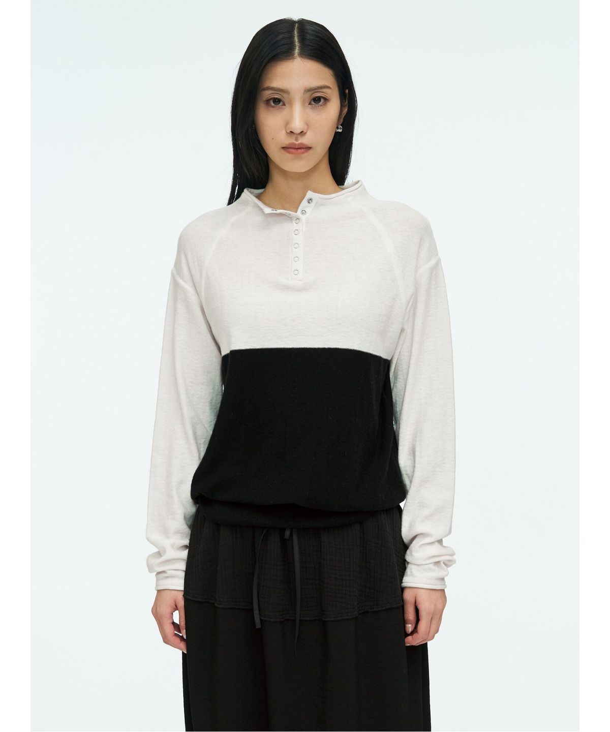 앙개(ANGGAE) Half Neck Button Pullover  Ivory