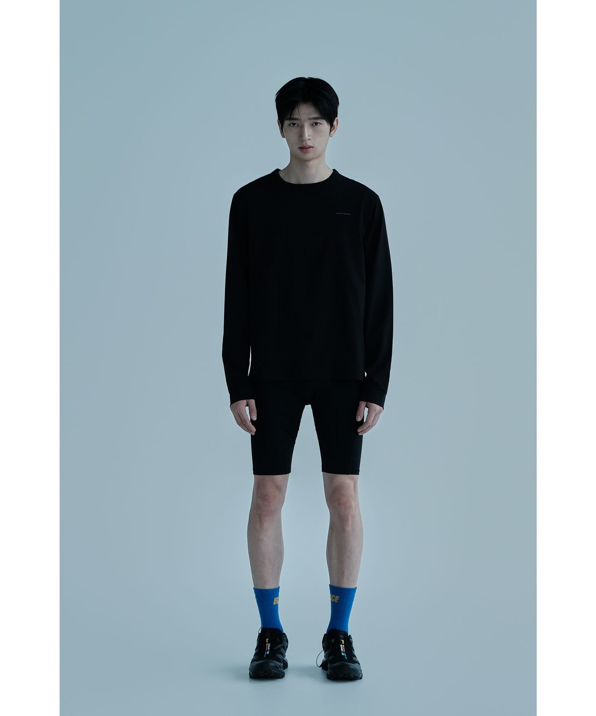 얼스캄에라(EARTH CALM ERA) 컴프레션 액티브 하프 타이즈_블랙