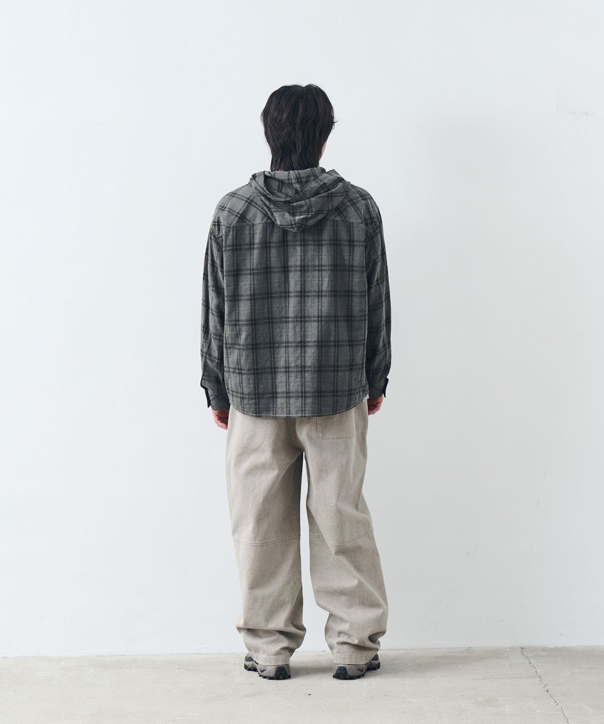 논타입(NONTYPE) PIGMENT CURVED WIDE PANTS VOL.2 (BEIGE)