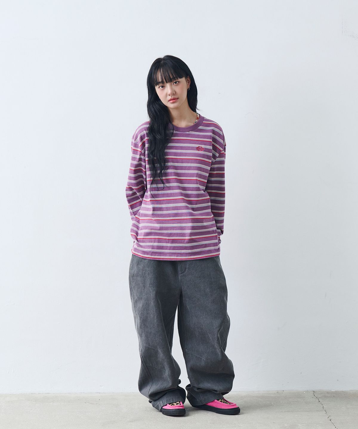 논타입(NONTYPE) PIGMENT CURVED WIDE PANTS VOL.2 (CHARCOAL)