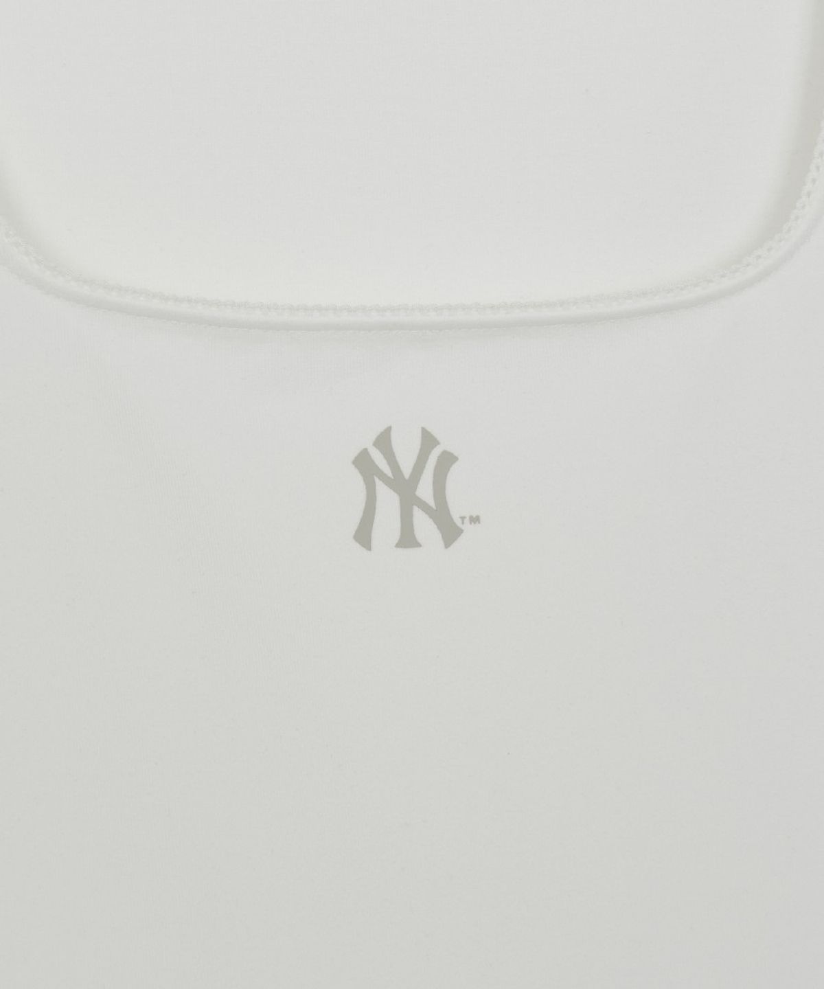 엠엘비(MLB) 여성 베이직 레이스 스퀘어넥 슬림 세미크롭 반팔 티셔츠 NY (White)