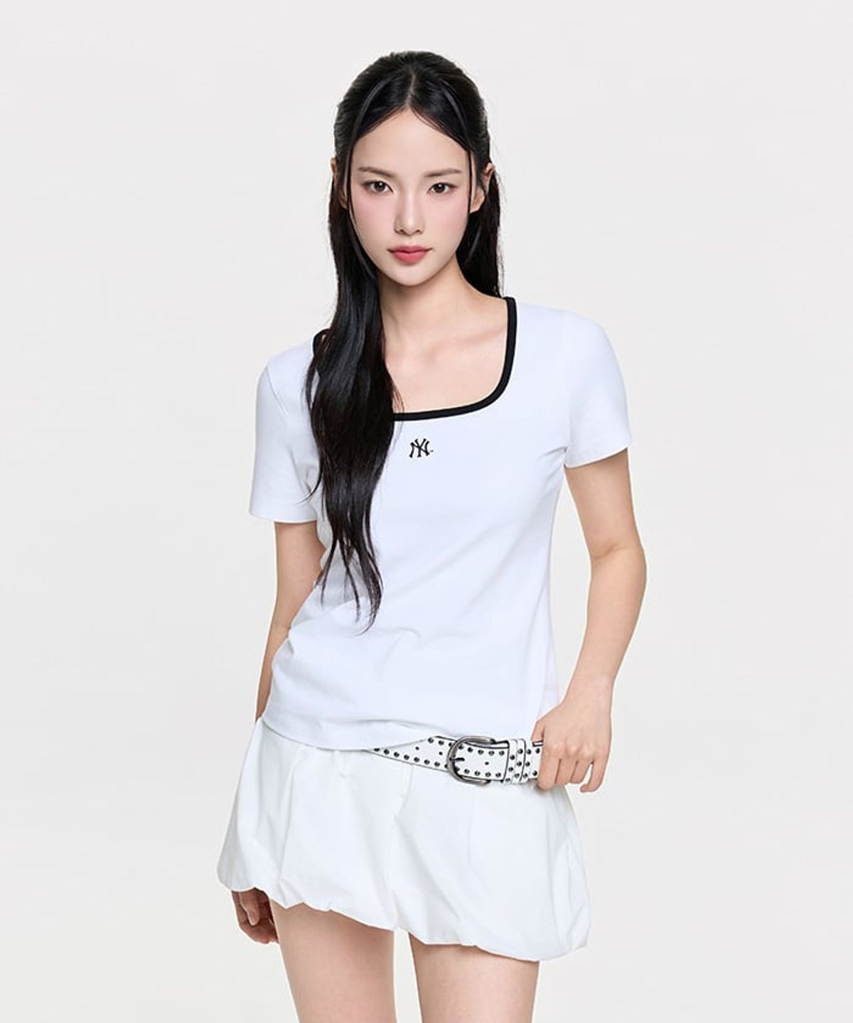 엠엘비(MLB) 여성 베이직 스퀘어넥 슬림핏 반팔 티셔츠 NY (White)