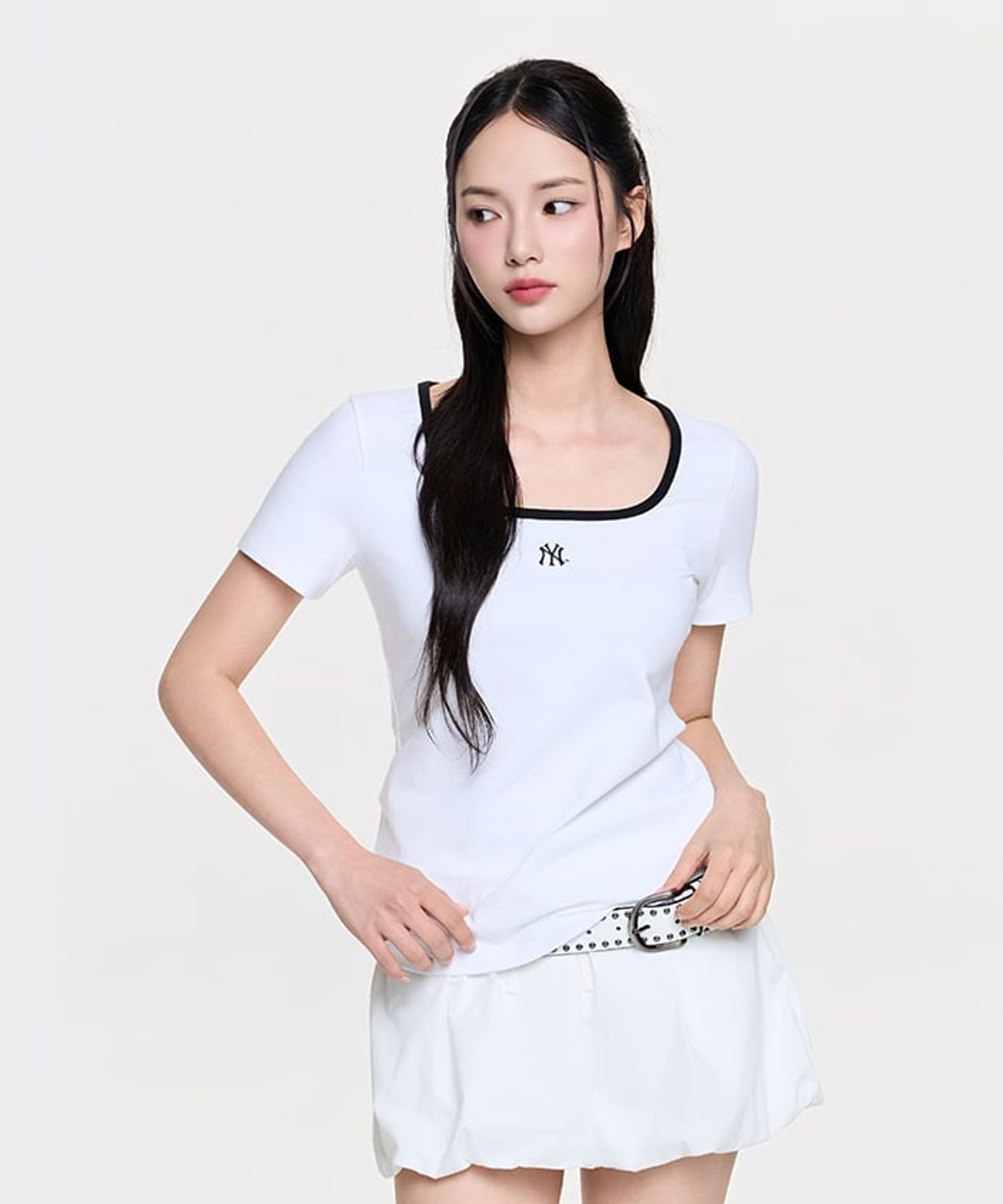 엠엘비(MLB) 여성 베이직 스퀘어넥 슬림핏 반팔 티셔츠 NY (White)