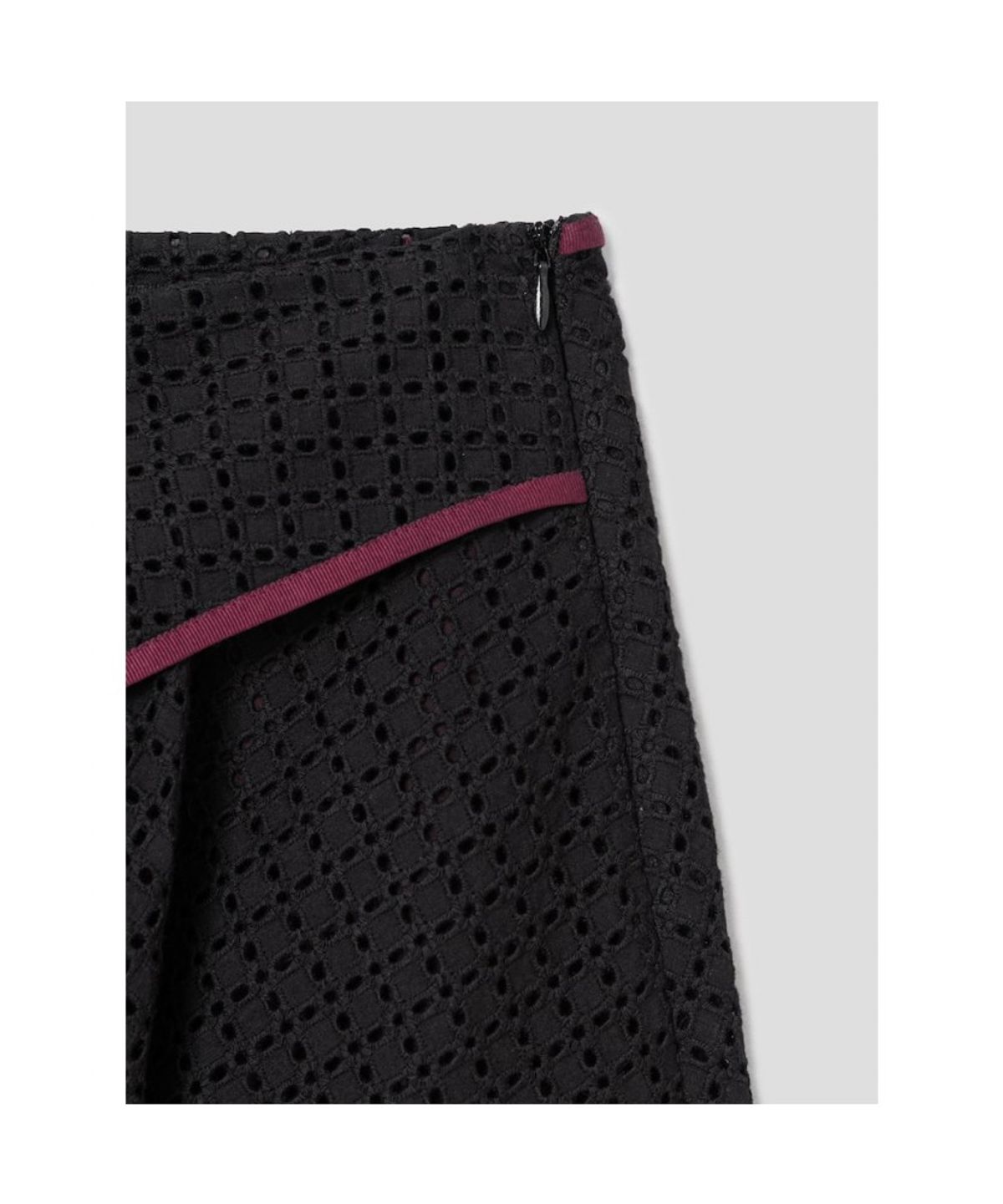 앙개(ANGGAE) Eyelet Scarf Skirt  Black