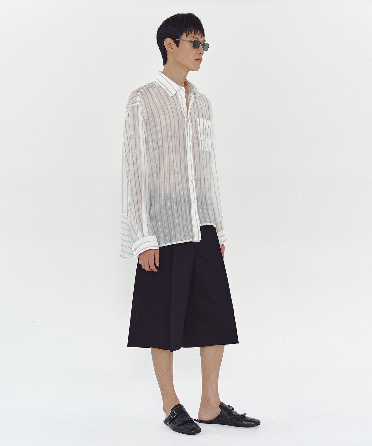 엠엠아이씨(MMIC) SWAY SHIRT (WHITE)