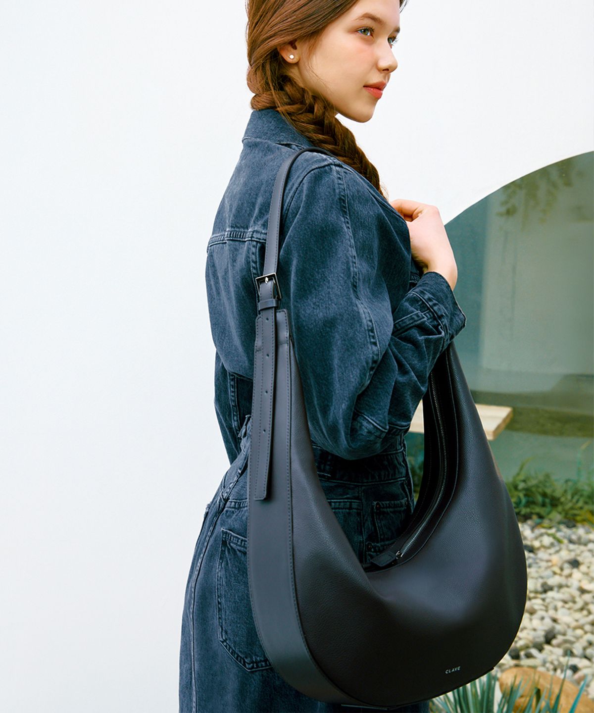 끌라베(CLAVE) 슬론 다크브라운 숄더백 (SLOANE Dark Brown Shoulder Bag)