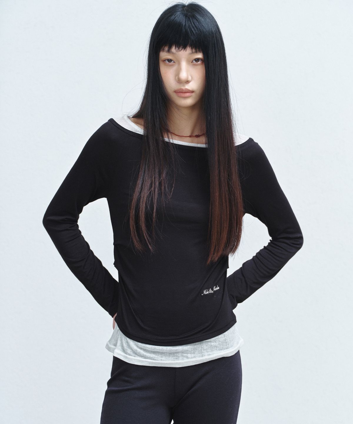 닉앤니콜(NICK&NICOLE) SHOULDER LAYERED TOP_BLACK