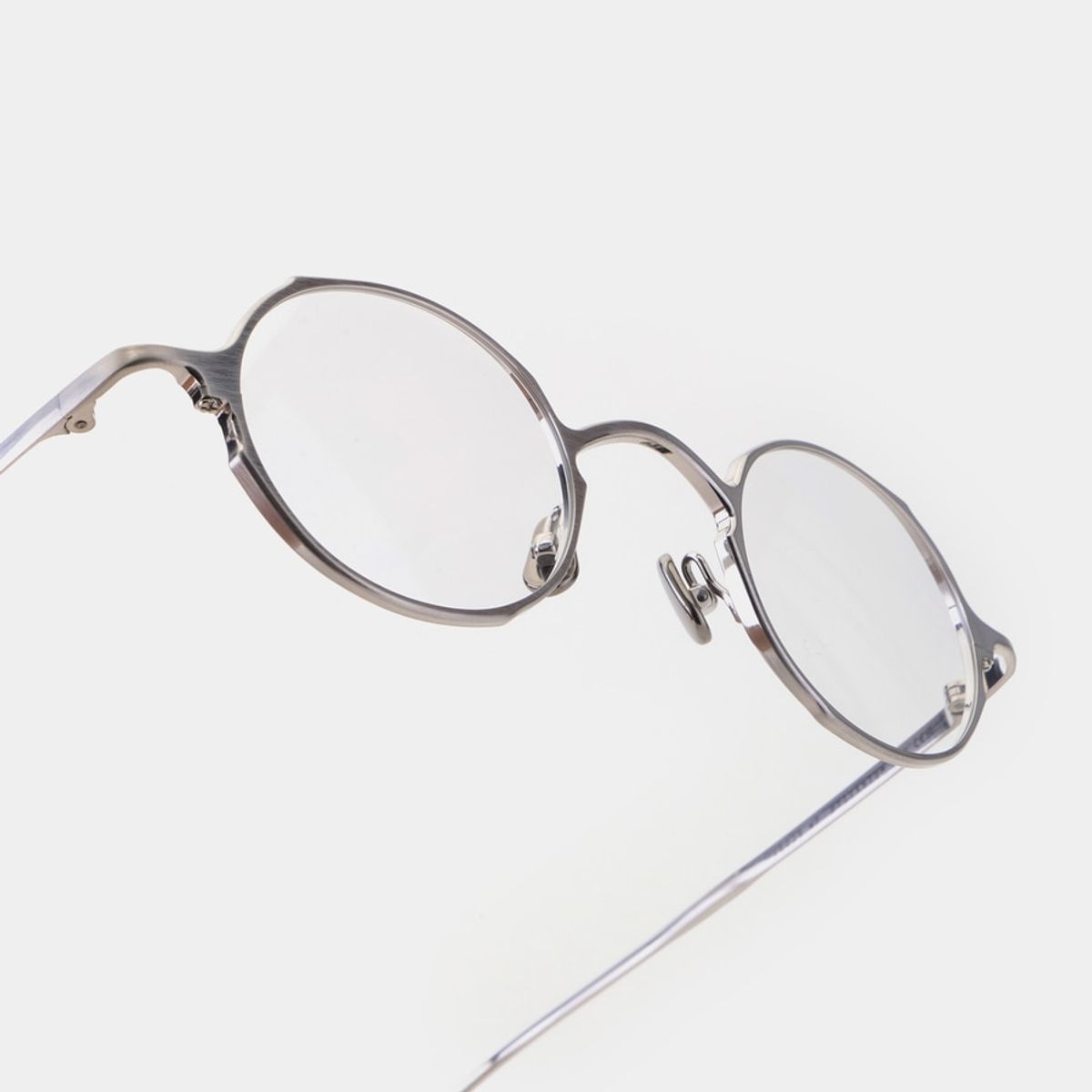 알라이아 아이웨어(ALAIA EYEWEAR) IE025 WP