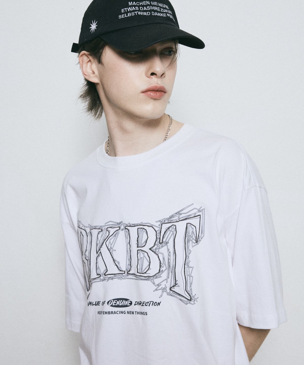 벙커버스터(BUNKERBUSTER) 빅 레터링 그래픽 반팔티 MQ2TU242_OFF WHITE
