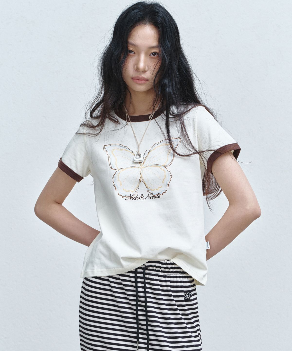 닉앤니콜(NICK&NICOLE) BUTTERFLY GRAPHIC RINGER TOP_CREAM