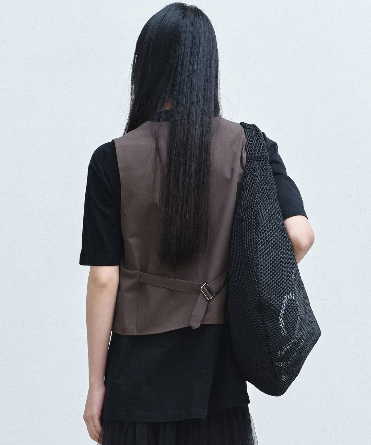 닉앤니콜(NICK&NICOLE) CLASSIC BUCKLE POINT VEST_BROWN