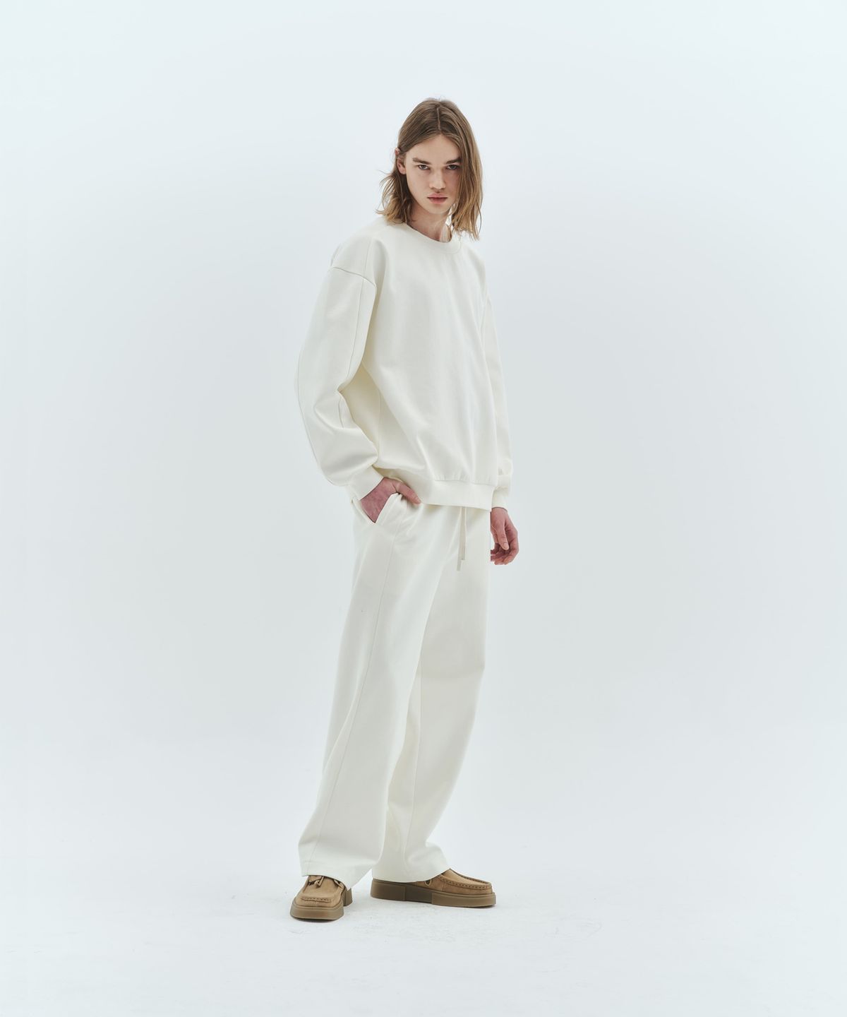 밀라코드(MILACODE) Wide-Fit Sweat Pants (O/WHITE)