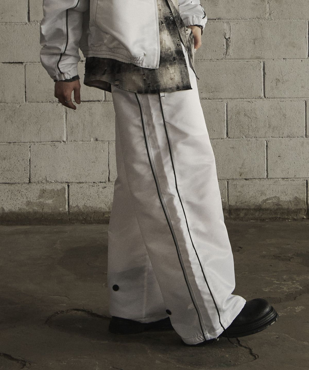 르렌느(LERENNE) Three Layer Star Pants - White