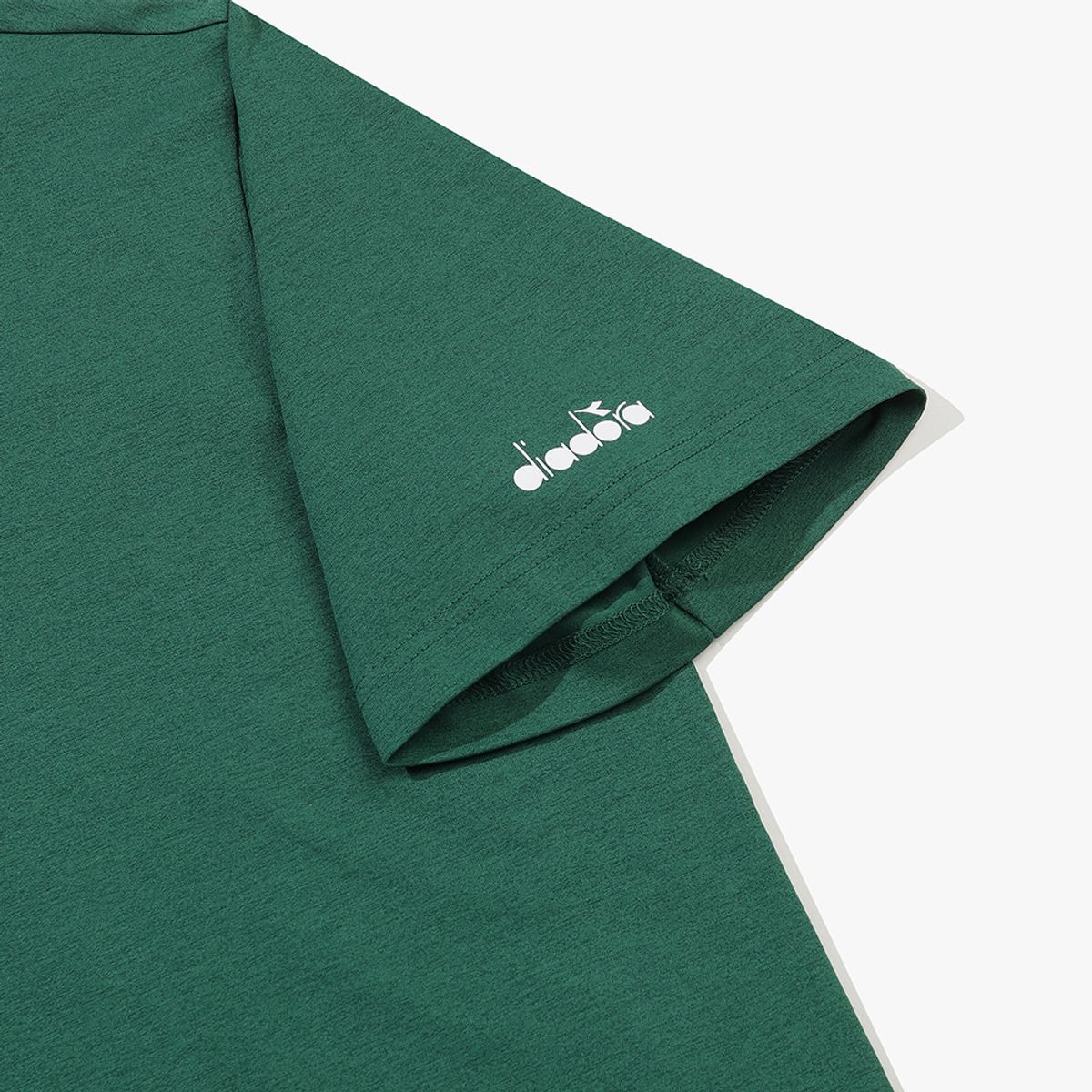 디아도라(diadora) 에어텍스 살루테 반팔 티셔츠 GREEN
