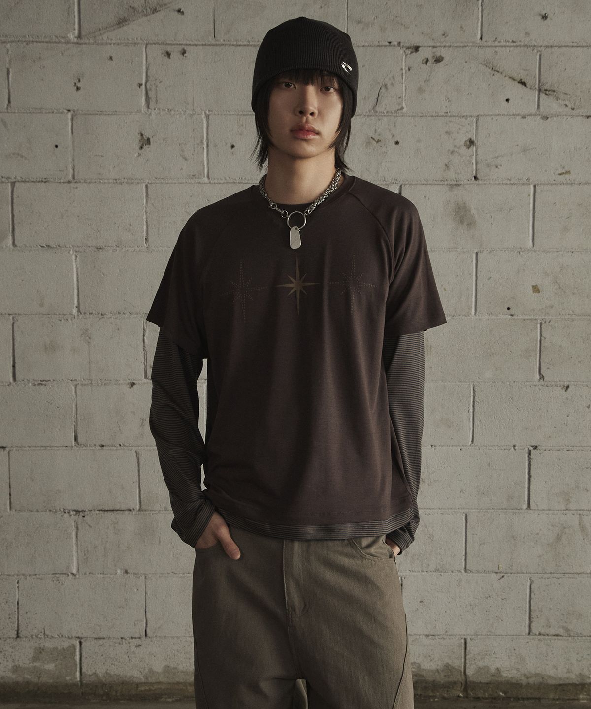 르렌느(LERENNE) Layered Sleeve T-Shirt - Brown