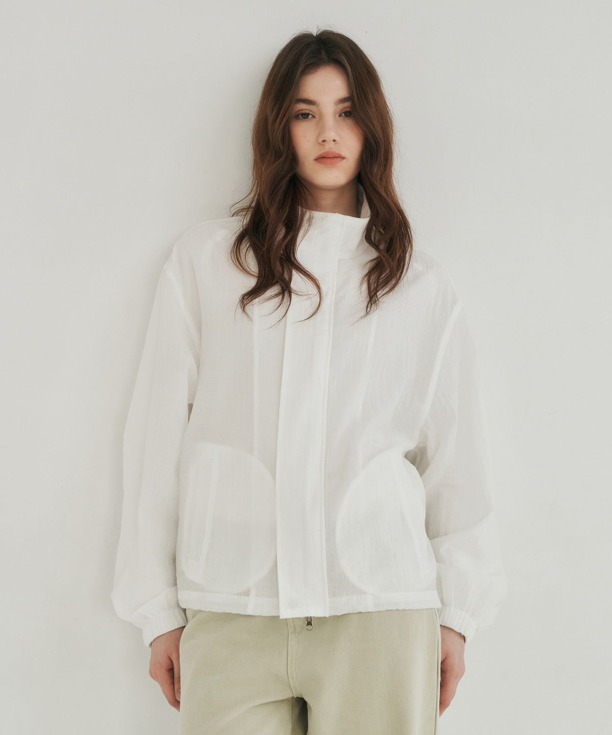 로시로우(LOSSYROW) Two way high neck zip-up white