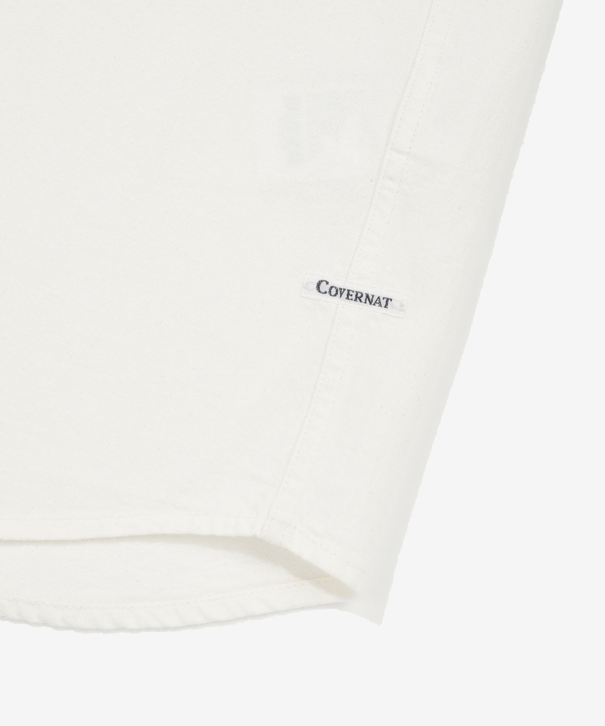 커버낫(COVERNAT) C 로고 데님 하프 셔츠 화이트